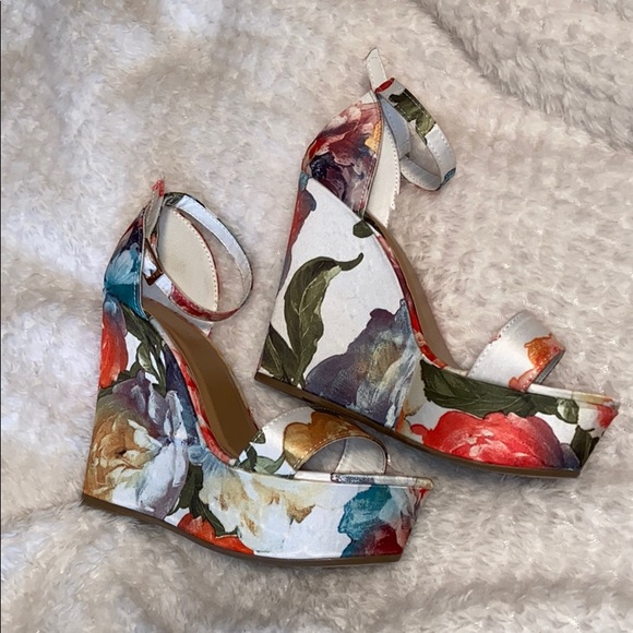 Shoes - Wedges